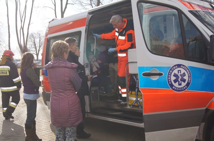 Ewakuacja w Przedszkolu w Czastarach. 38 dzieci trafiło do szpitala z podejrzeniem zatrucia 