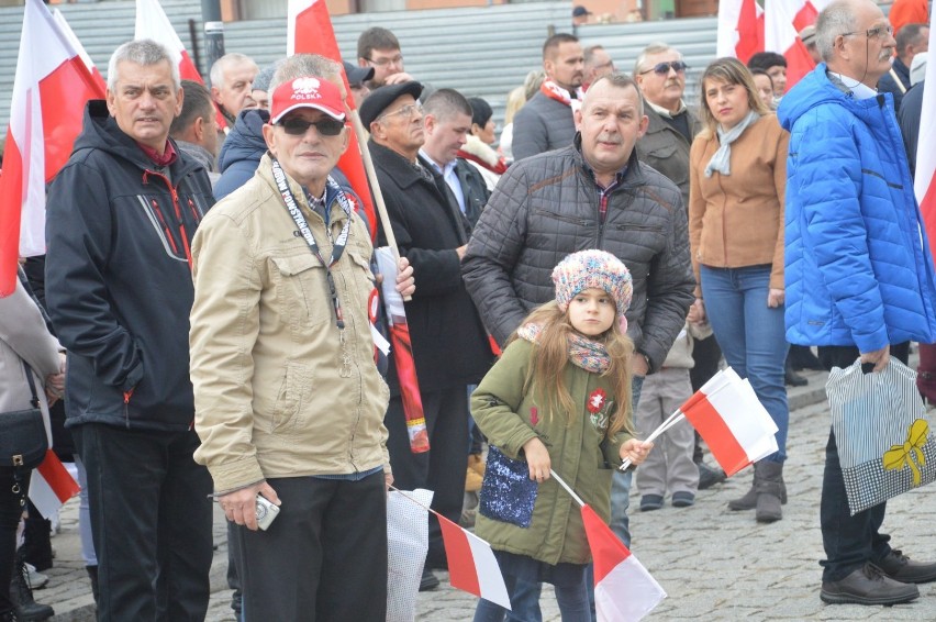 Ponad dwa tysiące osób wzięło udział w głogowskim Marszu Niepodległości [ZDJĘCIA, FILM]