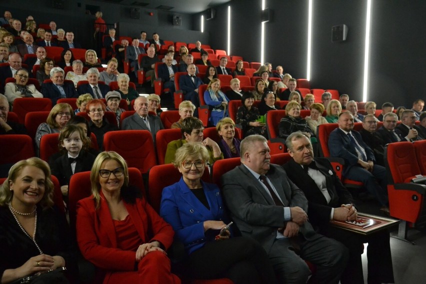 Otwarcie kina „Nawojka” w Lipnie. Nowy wygląd robi wrażenie! [zdjęcia]