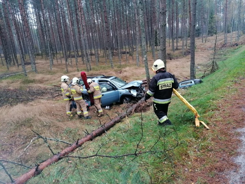Wypadek w Zdunowicach w gminie Sulęczyno. Jedna osoba ranna
