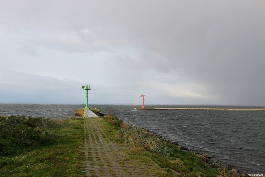 Foto powiat pucki: Jastarnia jesienią potrafi zachwycać! Tęcza nad bałtycką plażą | ZDJĘCIA