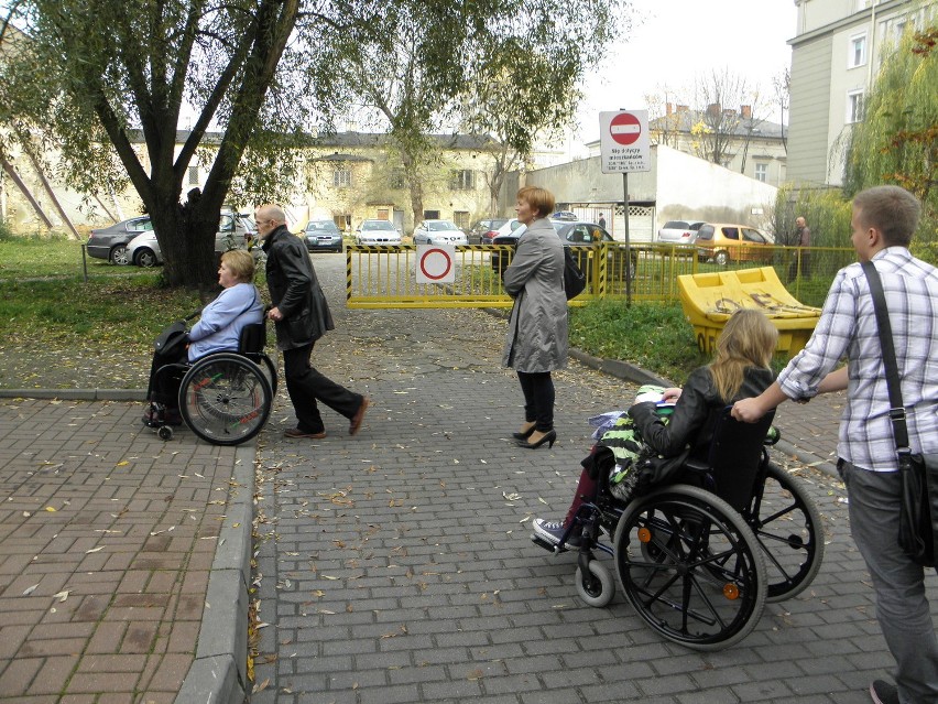 Na wózku. Zobacz świat z wózka inwalidzkiego [ZDJĘCIA]