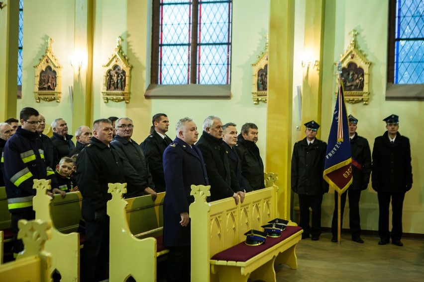 Strażacy z Miasteczka Krajeńskiego oficjalnie stali się posiadaczami nowego Mercedesa