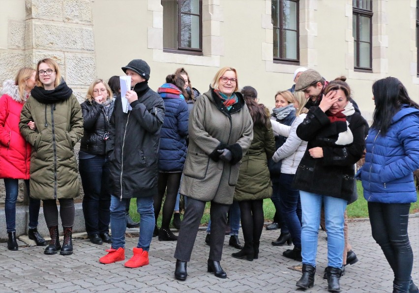 Pracownicy sądu w Inowrocławiu protestują [zdjęcia] 