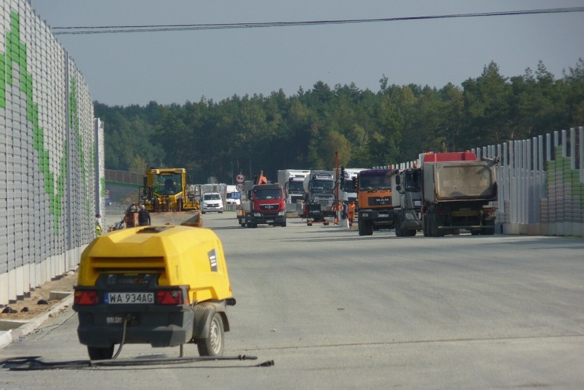 Autostrada A1 z Radomska do granic województwa śląskiego gotowa jesienią [ZDJĘCIA, FILM]