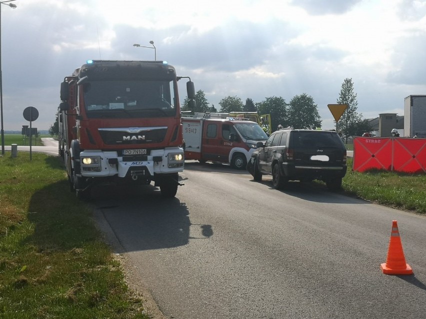 Wypadek na skrzyżowaniu obwodnicy Lwówka z drogą w kierunku Zębowa [ZDJĘCIA]