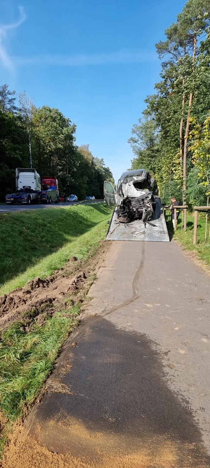 Obrzycko. Tragedia na drodze! Zginął 26 - letni kierowca osobówki