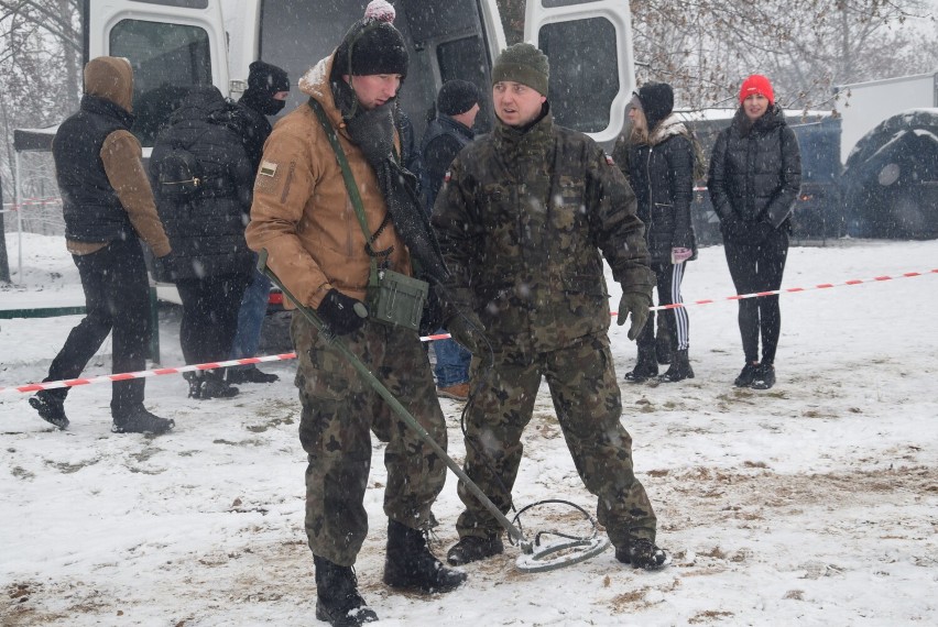 Ponad 200 chętnych trenuje w sieradzkiej brygadzie. Śnieg...