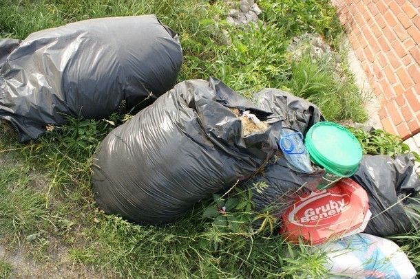 Odbiór śmieci od mieszkańców Konina.