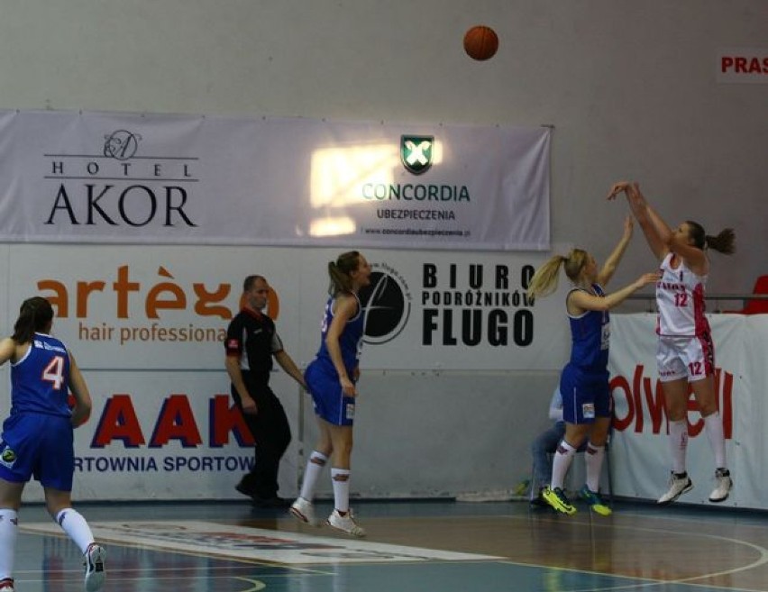 Baton Basket 25 Bydgoszcz - KKS Olsztyn 61:77 [zdjęcia]