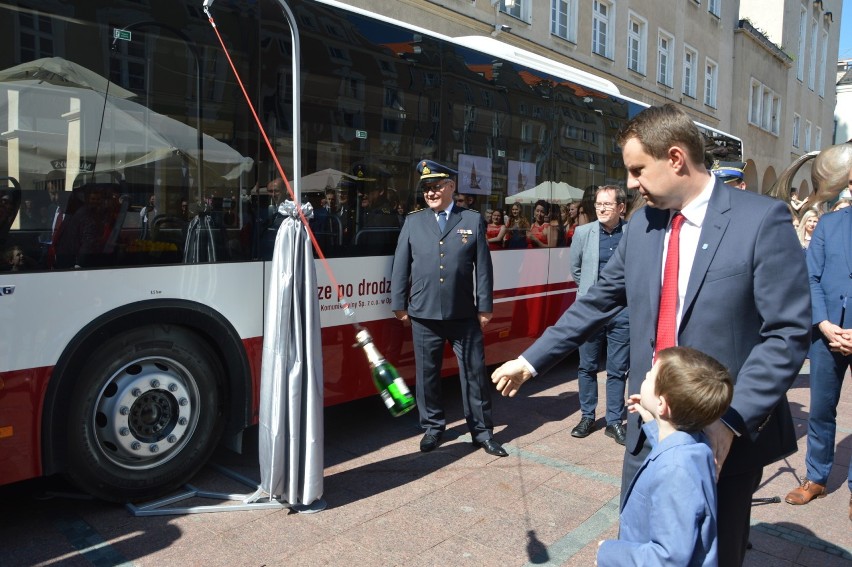 Od soboty jeden z autobusów opolskiego MZK nosi nazwę...