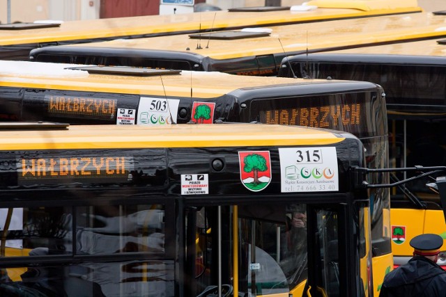 Od marca 2013 r. po Wałbrzychu kursuje 50 nowych autobusów wyposażonych w system monitoringu zewnętrznego i wewnętrznego