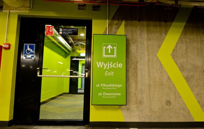 Wrocław: Parking pod Dworcem Głównym otwarty (ZDJĘCIA, CENNIK)
