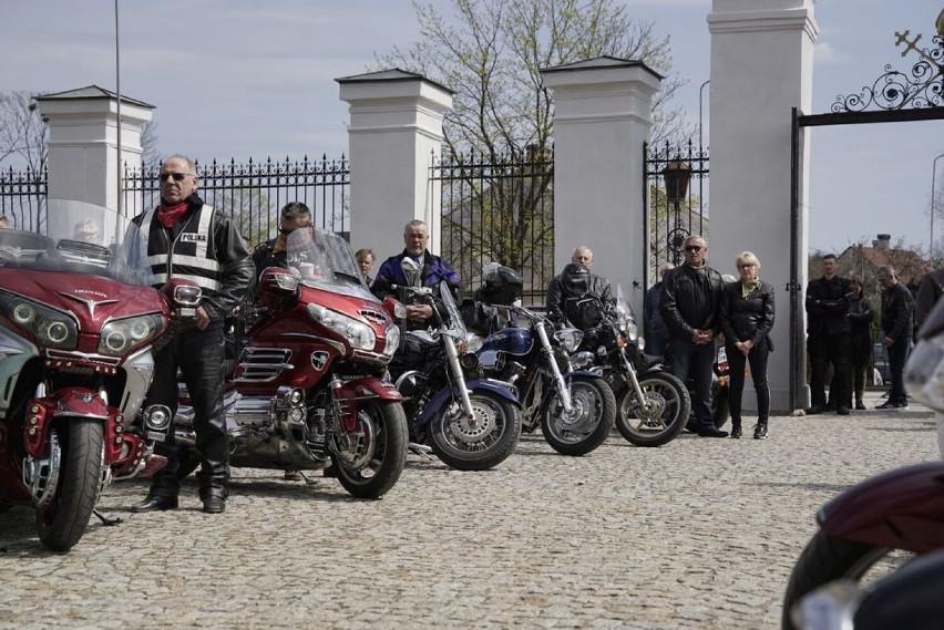 Motocykliści z Sejn zainaugurowali nowy sezon. Wśród nich gwiazda disco polo