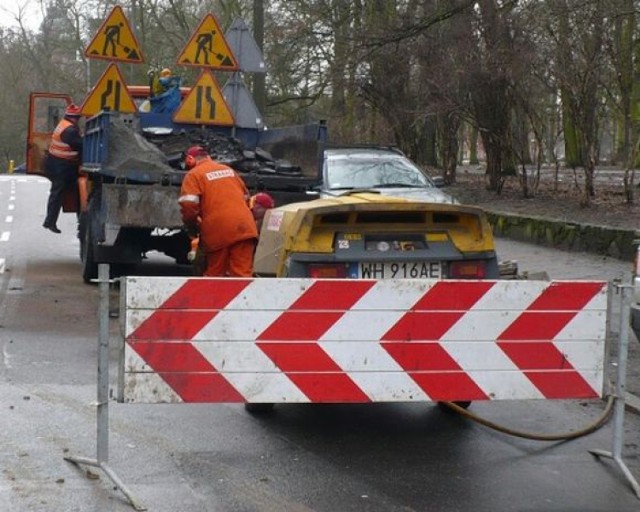 ZDiTM zapowiada, że ubytki będą usuwane tak długo jak będzie to ...