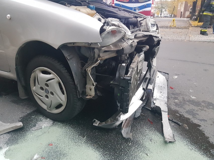 Seicento wjechało w tył audi na Chrobrego