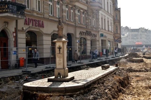 W marcu ruszył kompleksowy remont katowickiego rynku. Na zdjęciu rozkopana ul. Św. Jana Fot. Bożena Zajiczek-Panuś