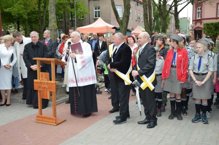 Biskupa Kasyna poświęcił pomnik Chrystusa Króla