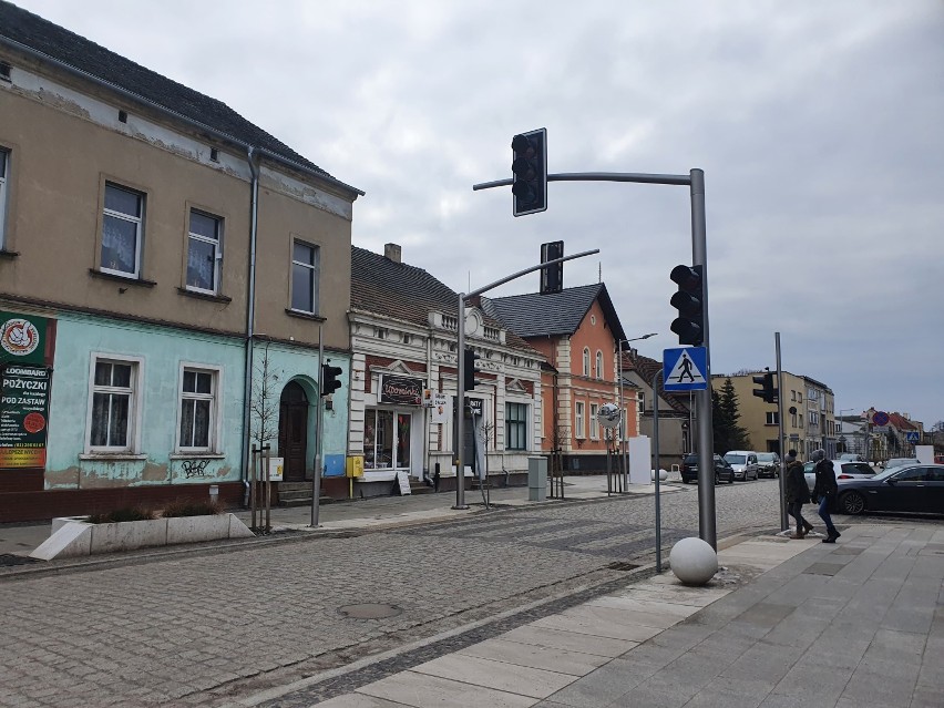 Nowy Tomyśl. Sygnalizacja na ulicy Piłsudskiego. Czy zostanie przeniesiona? 