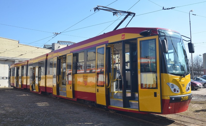 Odnowiony tramwaj z Niemiec rozpoczyna kursy po Łodzi [ZDJĘCIA]