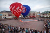 Balony nad Twierdzą: Rynek Wielki tętnił życiem. ZDJĘCIA