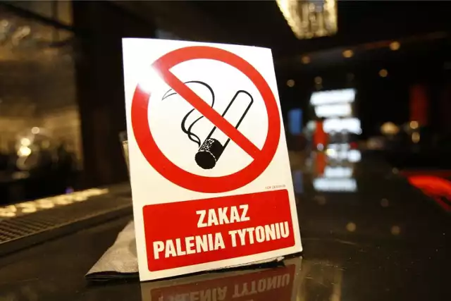 Zakaz palenia obowiązuje m.in. w lokalach gastronomicznych, ale są wyjątrki