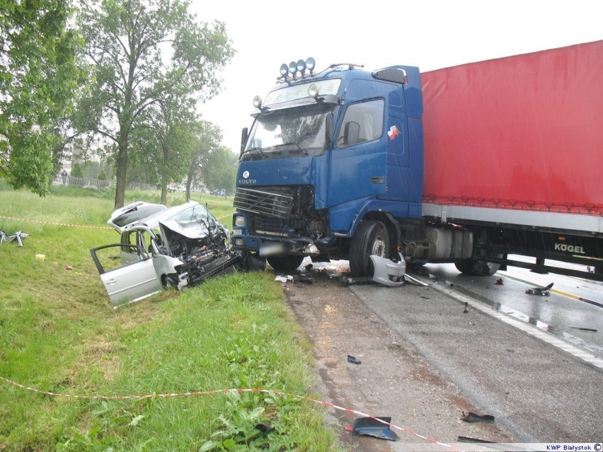 Wypadek w Zambrowie. Zderzyły się trzy pojazdy [zdjęcia]