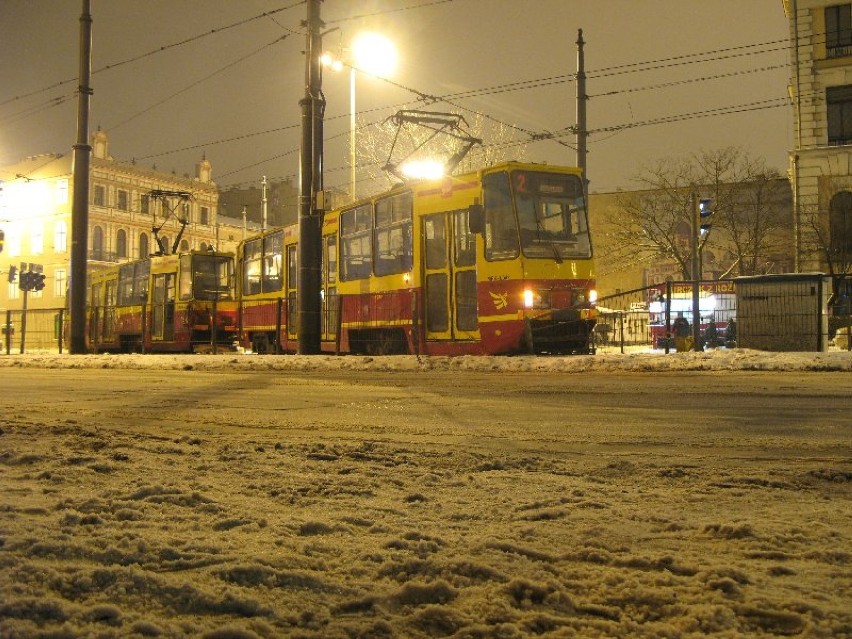 11 marca ok. godz. 22 w Łodzi tramwaj wypadł z szyn.