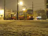 Tramwaj wypadł z szyn na skrzyżowaniu ulicy Zielonej i alei Kościuszki [zdjęcia]