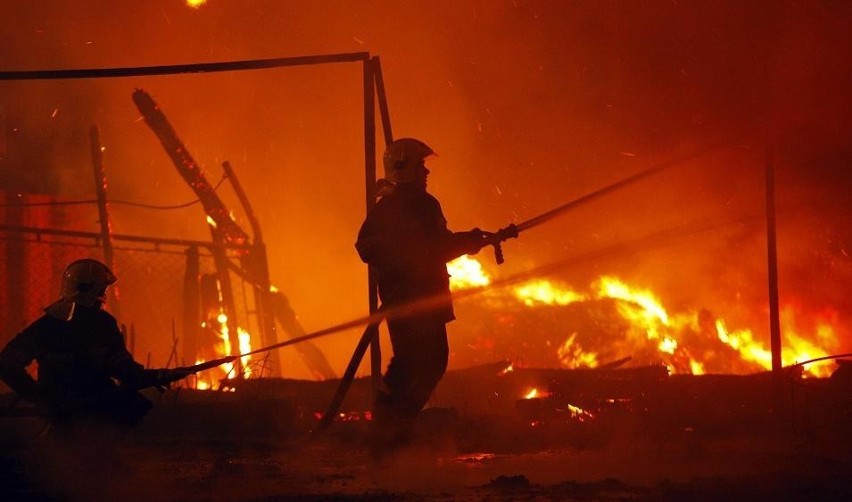 Wielkopolska - Żywioł zerwał dach i spalił dwie stodoły