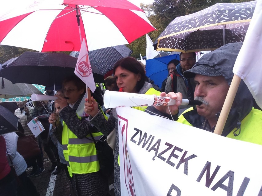 Pikieta w Gdańsku rozpoczęła się o godzinie 13.30.