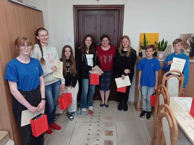 Pod hasłem "Wszystkie kolory wiosny" w Katolickiej Szkole Podstawowej i Liceum Ogólnokształcącym w Sandomierzu zorganizowano konkurs fotograficzny.