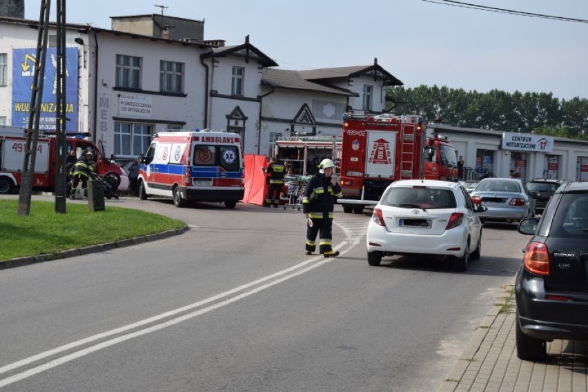 Nowy Dwór Gdański. Zderzenie auta osobowego z motocyklem przy ul. Jantarowej