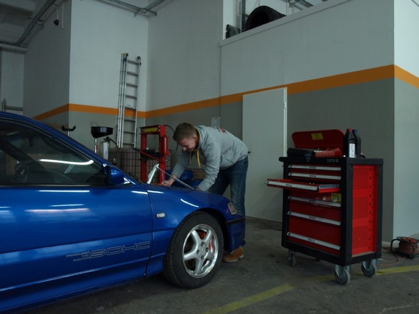 W warsztacie Fix&Go sam możesz naprawić samochód