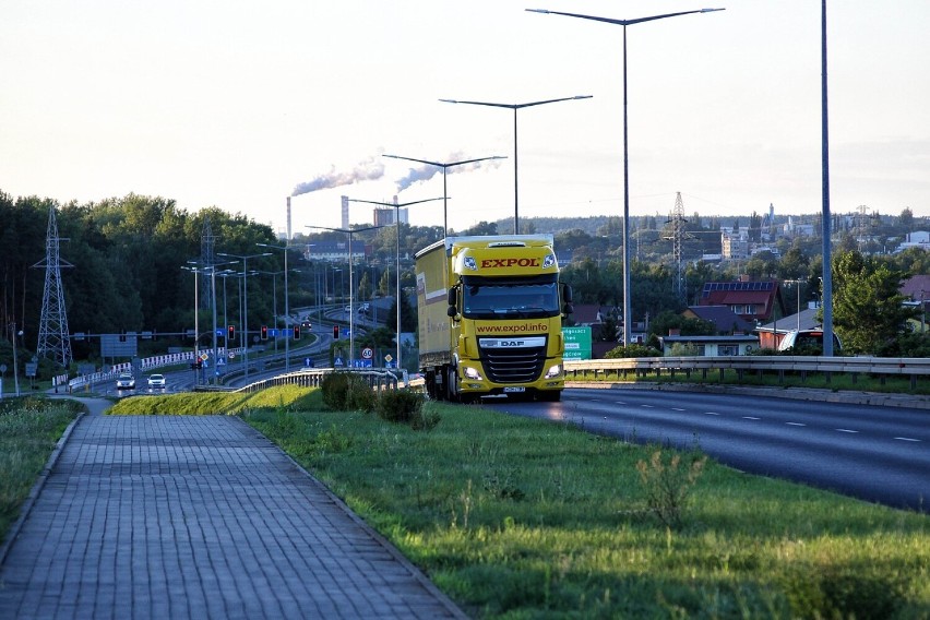 Transport i gospodarka magazynowa - przeciętne wynagrodzenie...