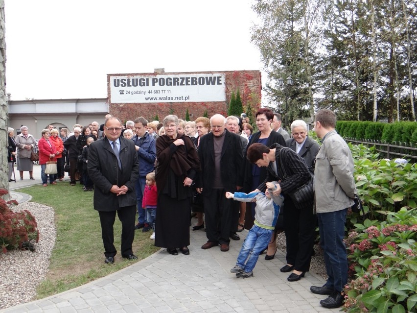 W Radomsku na Nowym Cmentarzu odsłonięto Pomnik Dziecka...