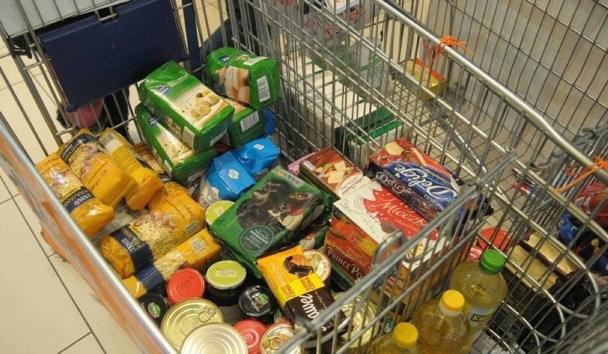 Kościerzyna: Trwa zbiórka żywności dla kombatantów. Paczki trafią do potrzebujących w Wigilię