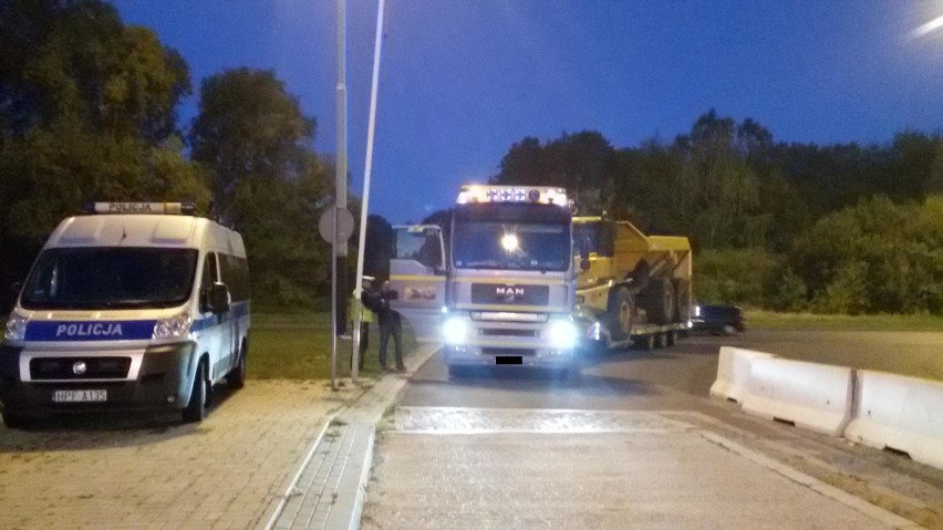 Policjanci z Łodzi przeprowadzili kontrolę samochodów ciężarowych