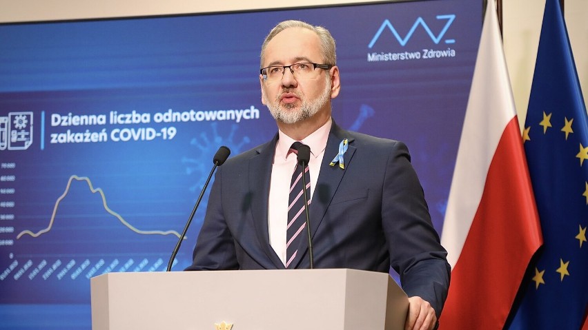 Minister Adam Niedzielski ogłosił zniesienie obowiązku...