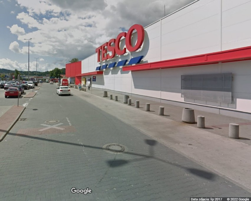 Tesco sklep wielkopowierzchniowy, z którego dawniej...