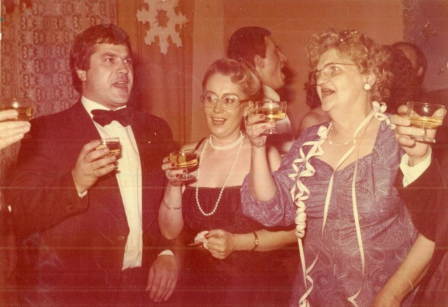 Tak dąbrowianie bawili się na sylwestrze w "Adrii" w 1982 i 1983 roku