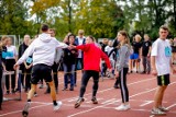 Sztafetowe Biegi Przełajowe Ziemi Puckiej: pamiątkowe puchary i awans do szczebla wojewódzkiego | ZDJĘCIA, LKS ZIEMI PUCKIEJ