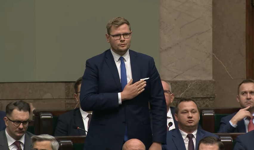 Posłowie Sejmu X kadencji złożyli oficjalne ślubowanie