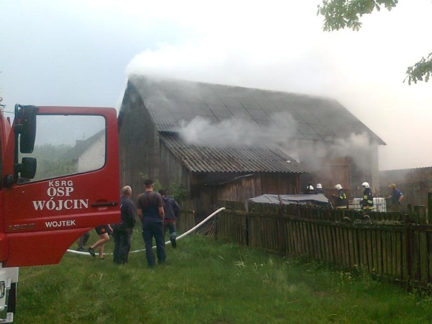 Od pioruna zapaliły się stodoła i dom