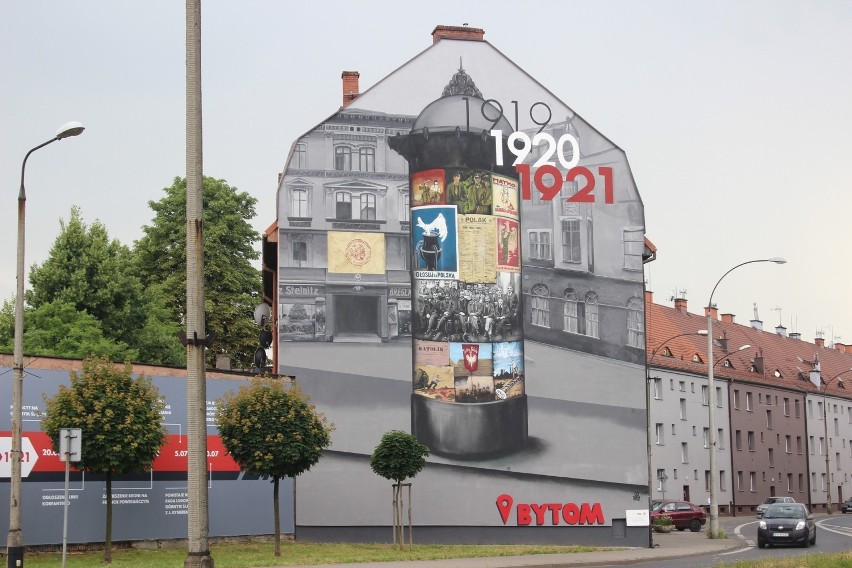 W Bytomiu odsłonięto powstańczy mural. Artyści namalowali go...