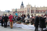 Święcenie pokarmów na Rynku Głównym w Krakowie [ZDJĘCIA]