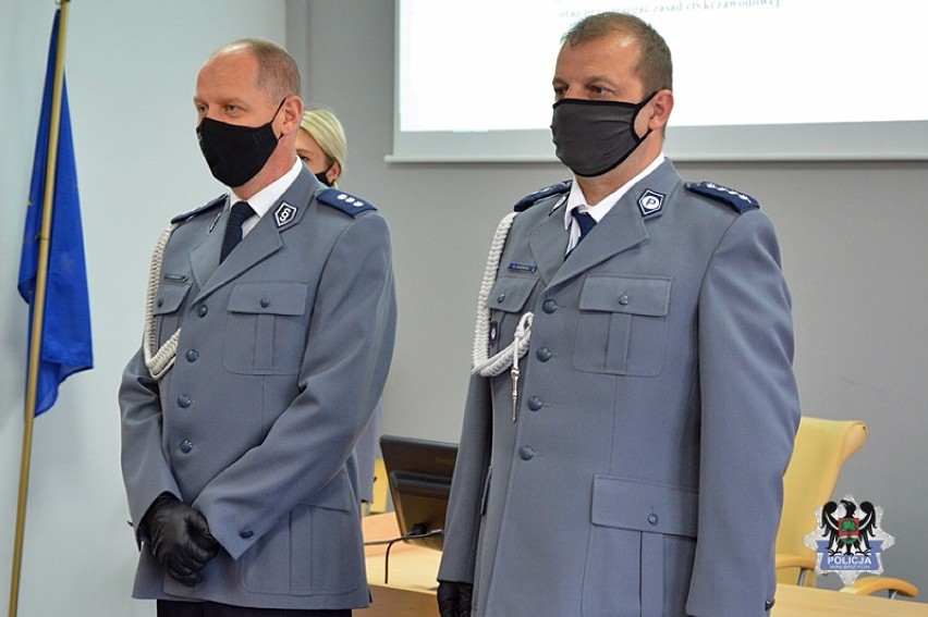 Nowi policjanci w Wałbrzychu złożyli uroczyste  ślubowanie....