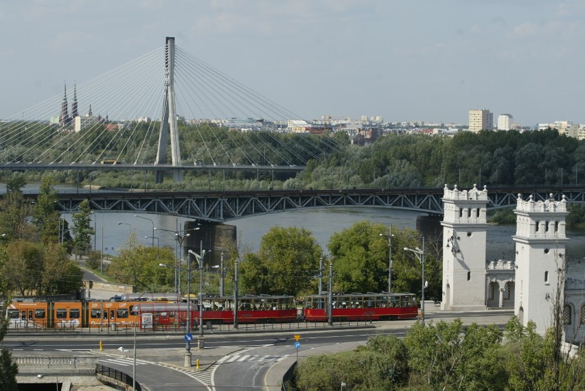 Wypadek na Moście Poniatowskiego. UWAGA korek!