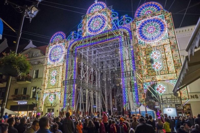 Już jutro rozpoczyna się nabór propozycji do tegorocznego programu Bella Skyway Festival. Przypomnijmy, SKYWAY 2018 odbędzie się w tym roku w dniach od 21 do 26 sierpnia. Kiedy poznamy program festiwalu?

Zobacz także: Zakaz handlu w niedzielę. Co w Toruniu będzie otwarte w niedzielę? [LISTA]Zobacz także: [a]http://torun.naszemiasto.pl/artykul/weekend-w-toruniu-impreza-kochamy-wysokie-szpilki-w-bajka,4560956,galop,t,id,tm.html;Weekend w Toruniu. Impreza Kochamy Wysokie Szpilki w Bajka Disco Club w Toruniu [ZDJĘCIA][/a]