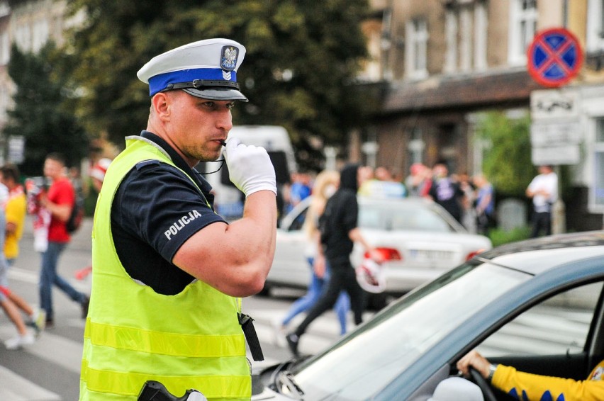 Lubuska policja przestrzega, aby wsiadać za kierownicę tylko...